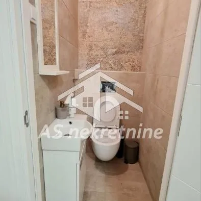 Četvorosoban stan za izdavanje, Blok 28, Beograd, 82m², 1.000 €/mes