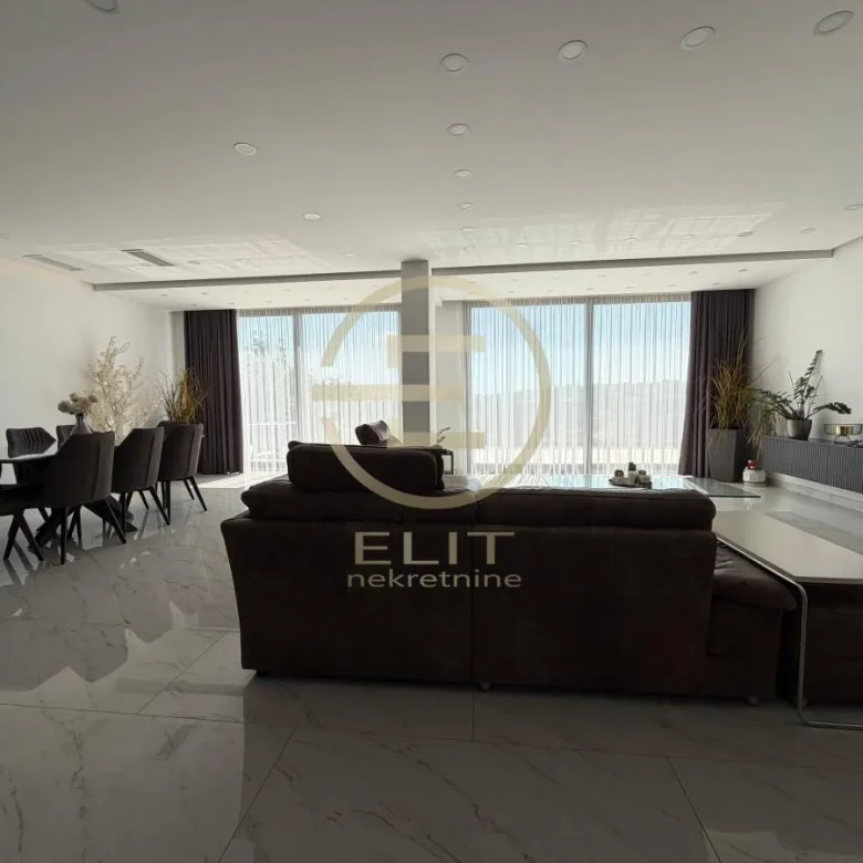 Kuća na prodaju, Sremska Kamenica, Novi Sad, 173m², 545.000 €