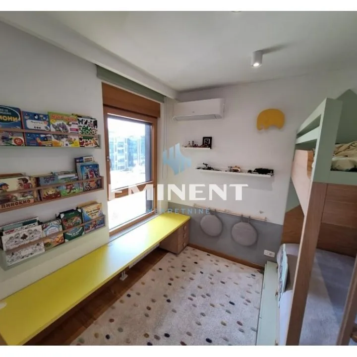 Trosoban stan na prodaju, Blok 65, Beograd, 75m², 370.000 €
