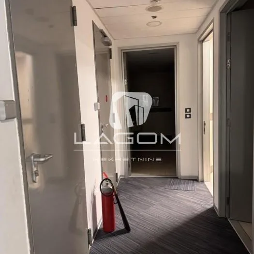 Lokal za izdavanje, Blok 67 – Belville, Beograd, 838m², 15.595 €/mes