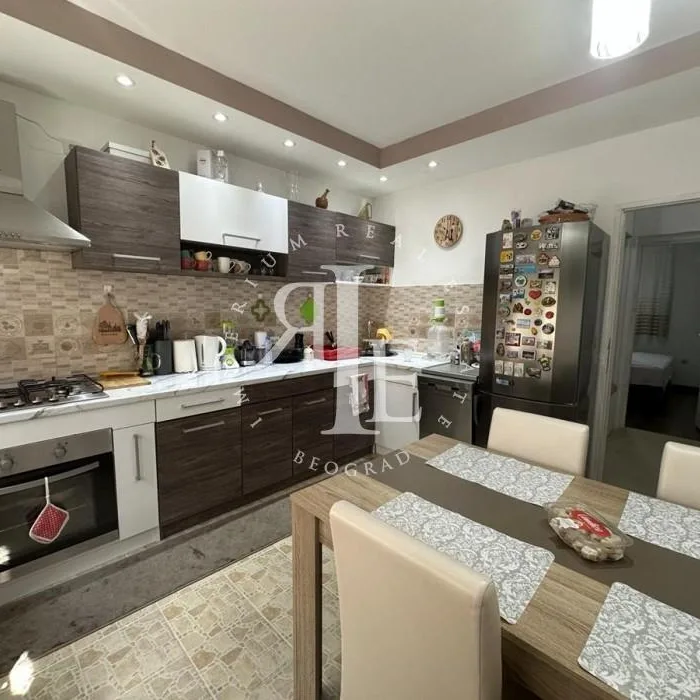 Kuća Prodaja Beočin  188 m2