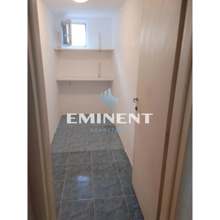 Četvorosoban stan na prodaju, Autokomanda, Beograd, 80m², 237.000 €