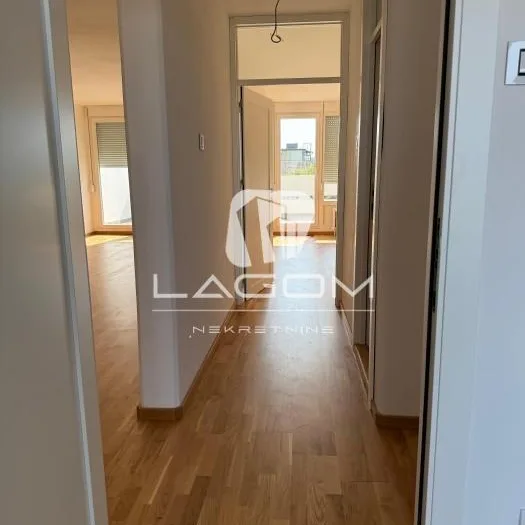 Četvorosoban stan na prodaju, Voždovačka Crkva, Beograd, 118m², 399.000 €
