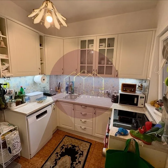 Trosoban stan na prodaju, Kalenić Pijaca, Beograd, 96m², 399.000 €