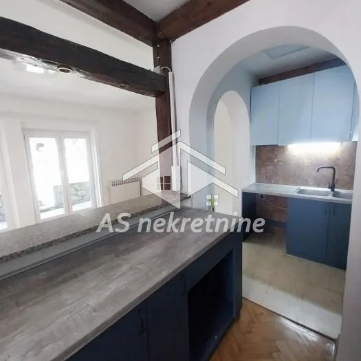 Kuća Izdavanje Beograd Neimar 260 m2