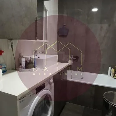 Trosoban stan na prodaju, Vojvode Vlahovića, Beograd, 70m², 205.000 €