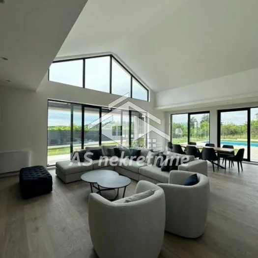 Kuća Prodaja Beograd Vrčin 230 m2