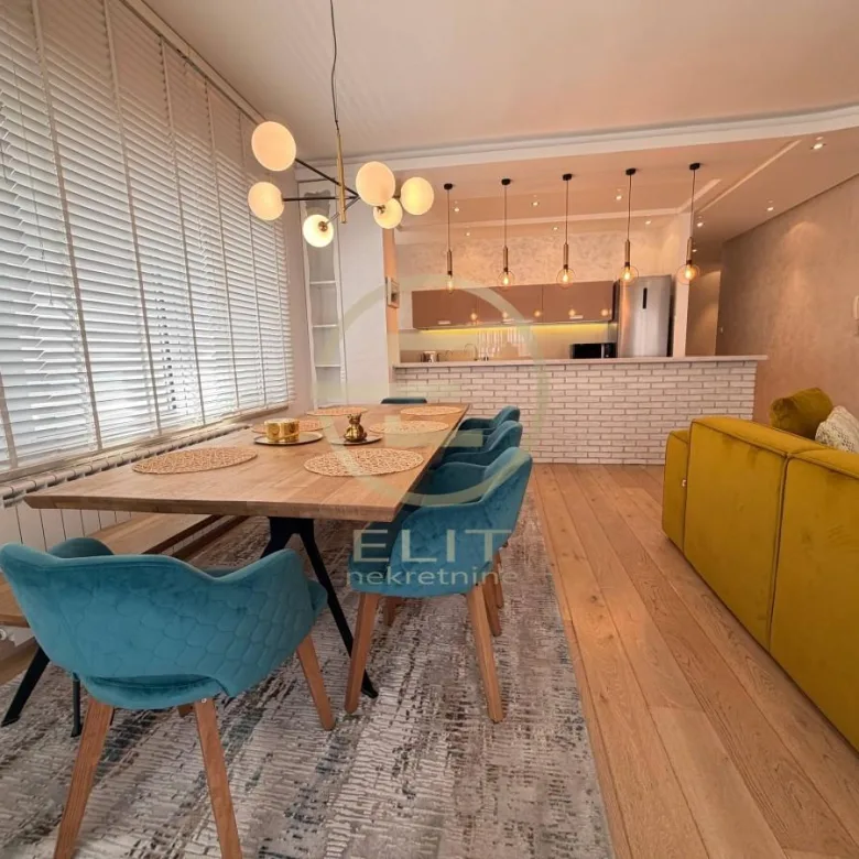Trosoban stan na prodaju, Liman, Novi Sad, 105m², 430.000 €