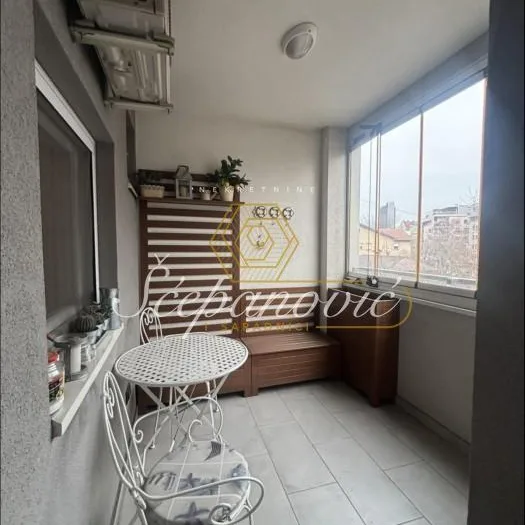 Četvorosoban stan na prodaju, Centar, Novi Sad, 113m², 469.000 €