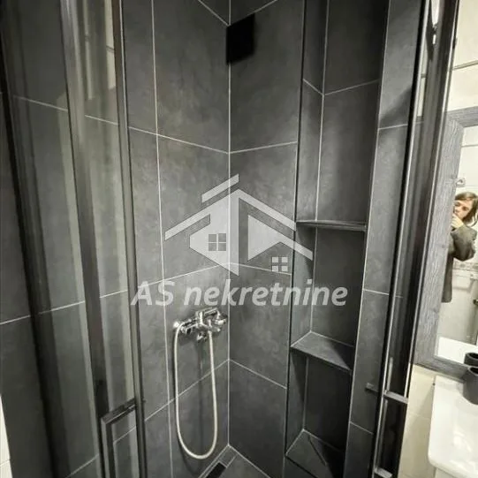 Trosoban stan za izdavanje, Dedinje, Beograd, 120m², 1.400 €/mes