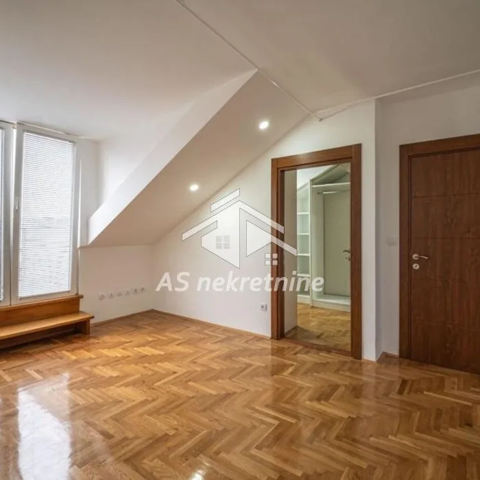 Kuća na prodaju, Mirijevo, Beograd, 252m², 360.000 €