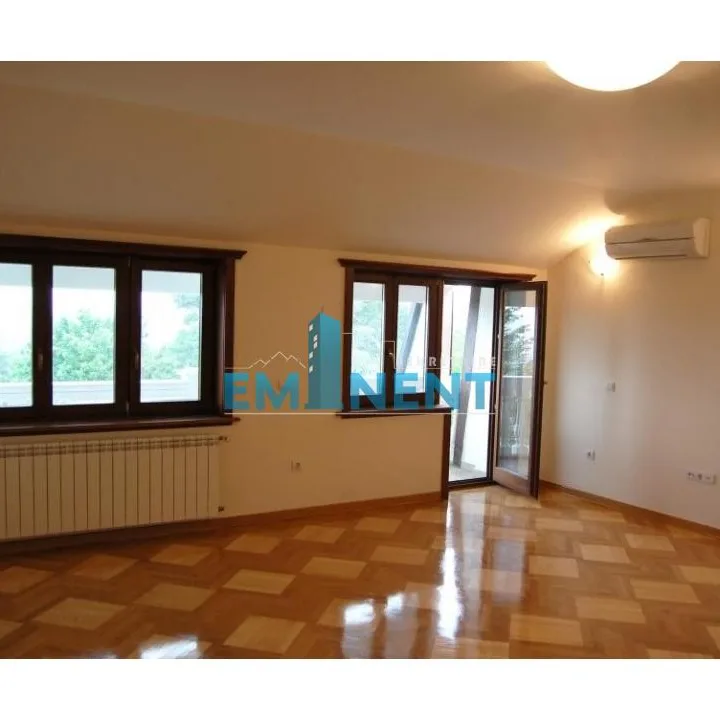 Višesoban stan za izdavanje, Dedinje, Beograd, 300m², 1. sprat, 2.500 €/mes