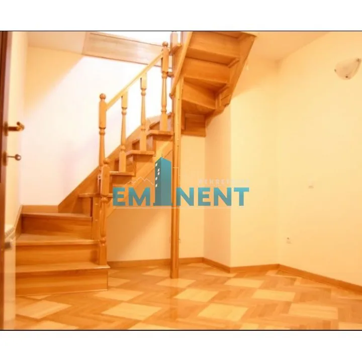 Višesoban stan za izdavanje, Dedinje, Beograd, 300m², 1. sprat, 2.500 €/mes