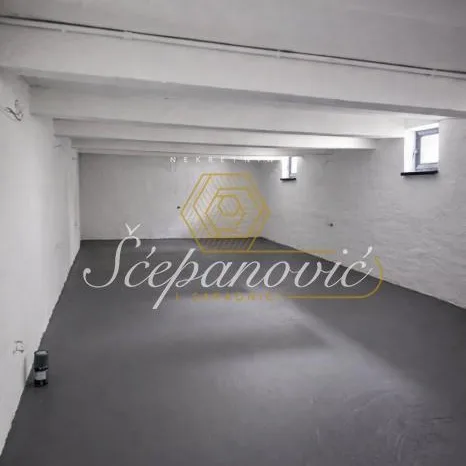 Lokal za izdavanje, Sajmište, Novi Sad, 144m², 2.800 €/mes