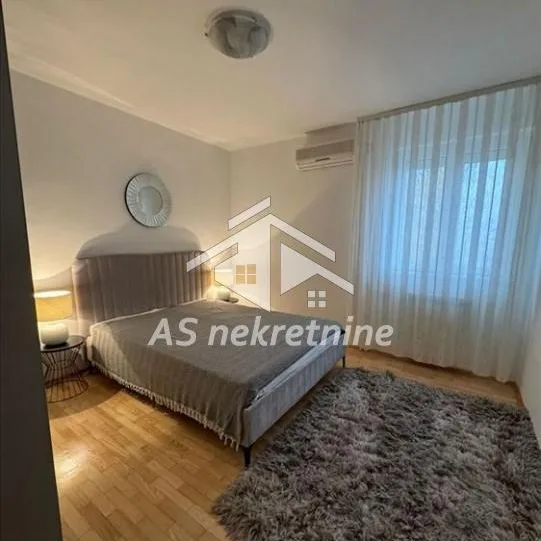 Trosoban stan za izdavanje, Dedinje, Beograd, 120m², 1.400 €/mes