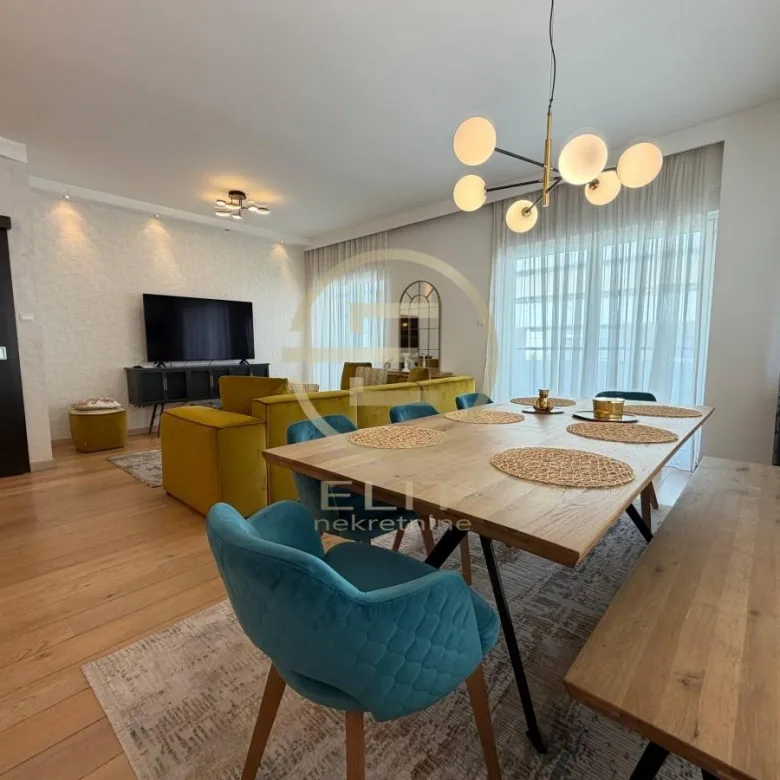 Stan Prodaja Novi Sad  105 m2