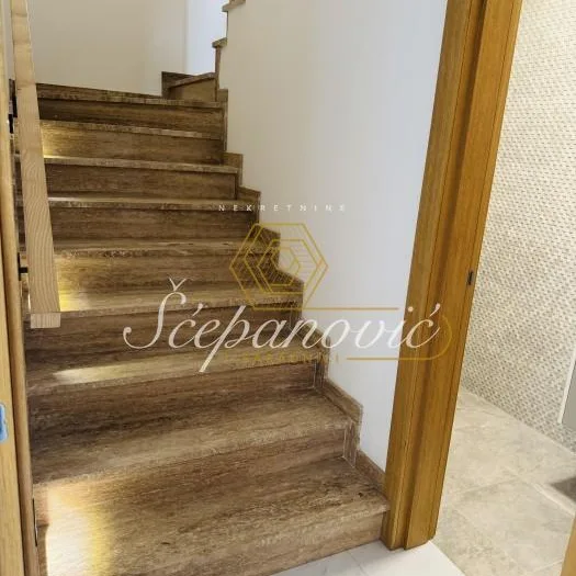 Petosoban stan za izdavanje, Popovica, Novi Sad, 181m², 2.500 €/mes