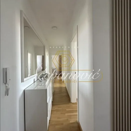 Stan Prodaja Novi Sad  127 m2