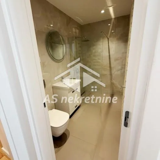 Trosoban stan za izdavanje, Crveni Krst, Beograd, 125m², 2.000 €/mes