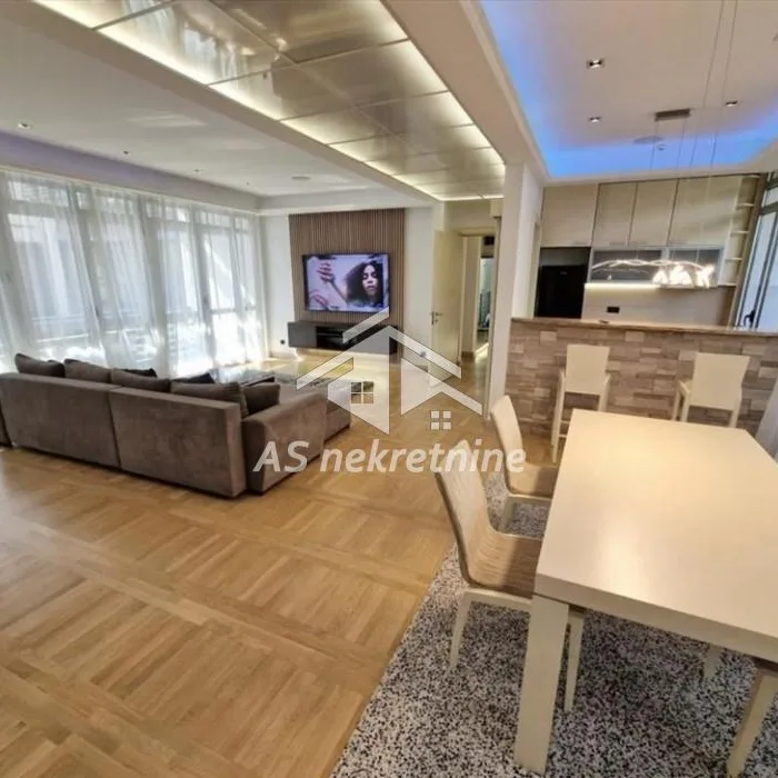Stan Izdavanje Beograd Dedinje 148 m2