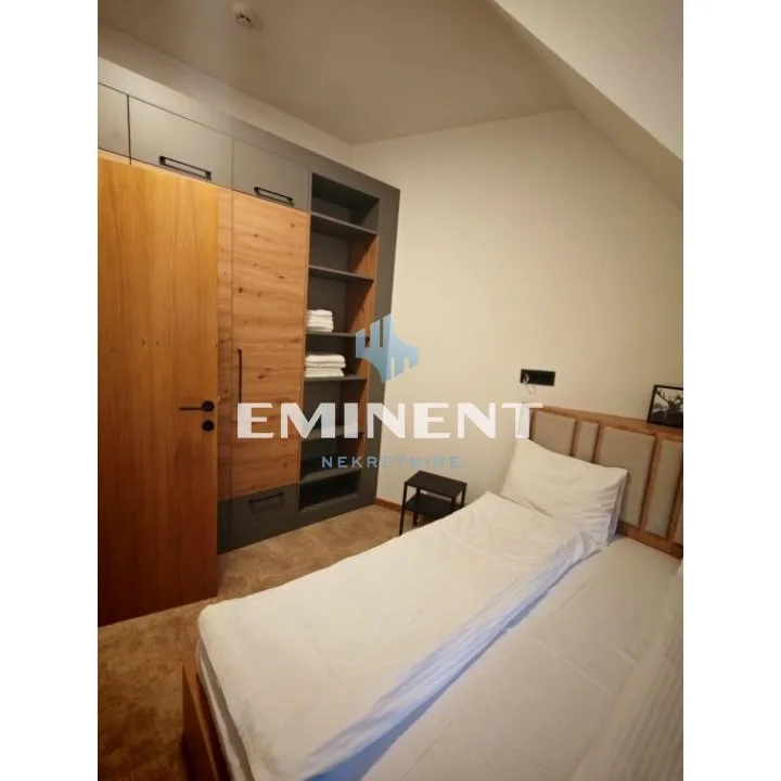 Višesoban stan na prodaju, Centar, Kopaonik, 221m², 960.000 €