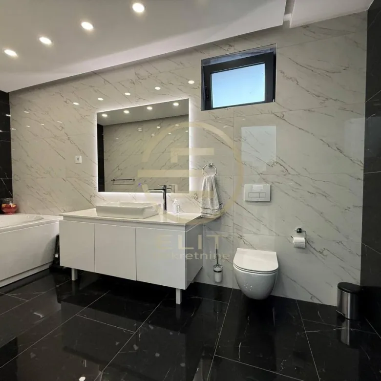 Kuća na prodaju, Sremska Kamenica, Novi Sad, 173m², 545.000 €