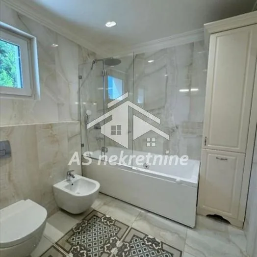 Petosoban stan za izdavanje, Senjak, Beograd, 215m², 4.500 €/mes