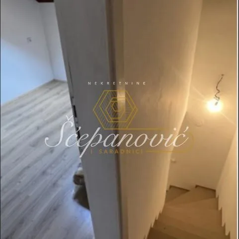 Kuća Prodaja Novi Sad  19 m2
