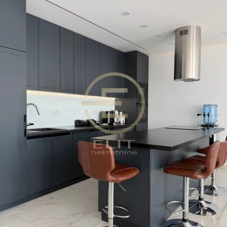 Kuća na prodaju, Sremska Kamenica, Novi Sad, 173m², 545.000 €