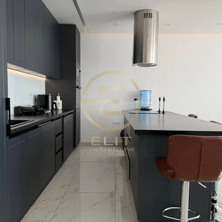 Kuća na prodaju, Sremska Kamenica, Novi Sad, 173m², 545.000 €