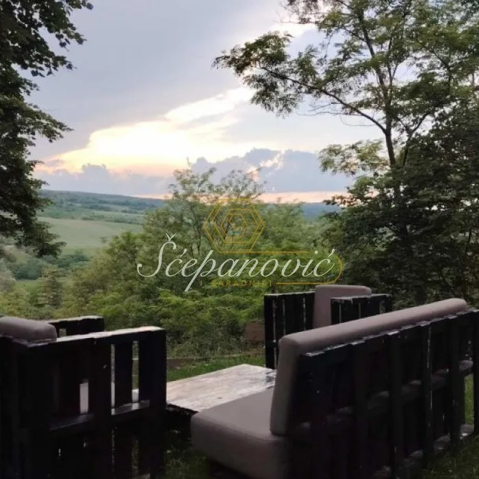 Kuća Prodaja Fruška Gora  307 m2