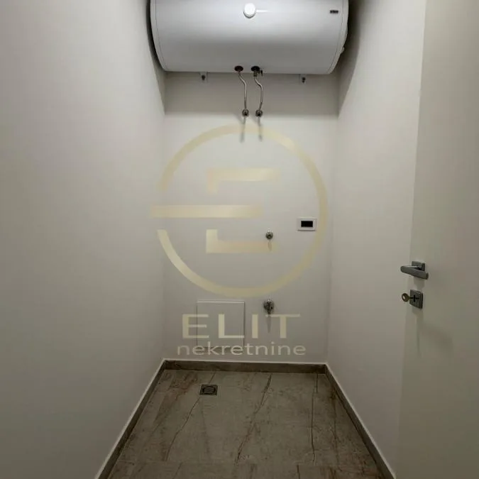 Četvorosoban stan na prodaju, Centar, Novi Sad, 120m², 588.000 €