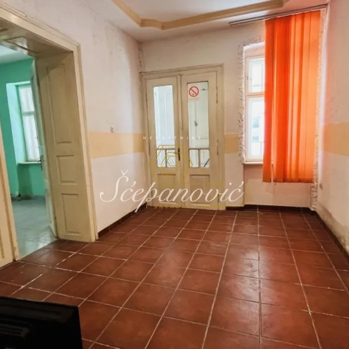 Lokal Izdavanje Temerin  202 m2