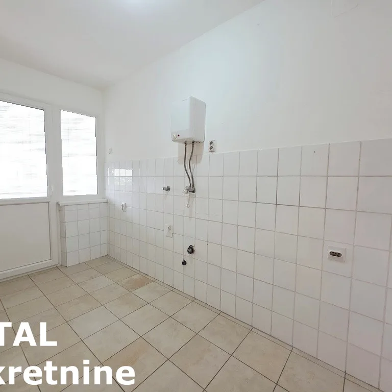 Stan Prodaja Novi Sad Cara Dušana 43 m2