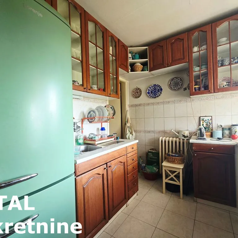 Stan Prodaja Novi Sad  75 m2