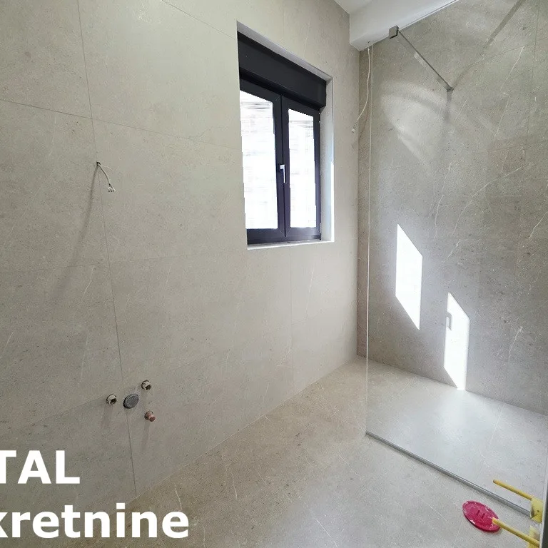 Četvorosoban stan na prodaju, Sremska Kamenica, Novi Sad, 140m², 1. sprat, 357.000 €