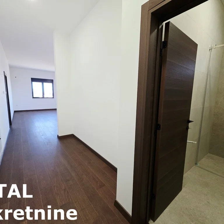 Četvorosoban stan na prodaju, Sremska Kamenica, Novi Sad, 125m², 1. sprat, 306.250 €