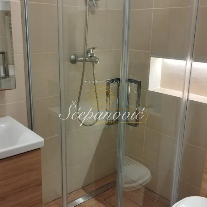 Dvosoban stan na prodaju, Bulevar Oslobođenja, Novi Sad, 54m², 5. sprat, 165.000 €