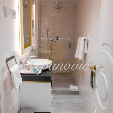 Lokal za izdavanje, Centar, Novi Sad, 1227m², 23.000 €/mes