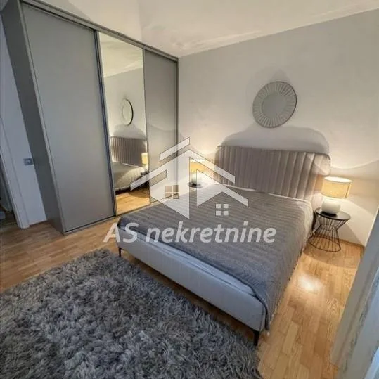 Trosoban stan za izdavanje, Dedinje, Beograd, 120m², 1.400 €/mes