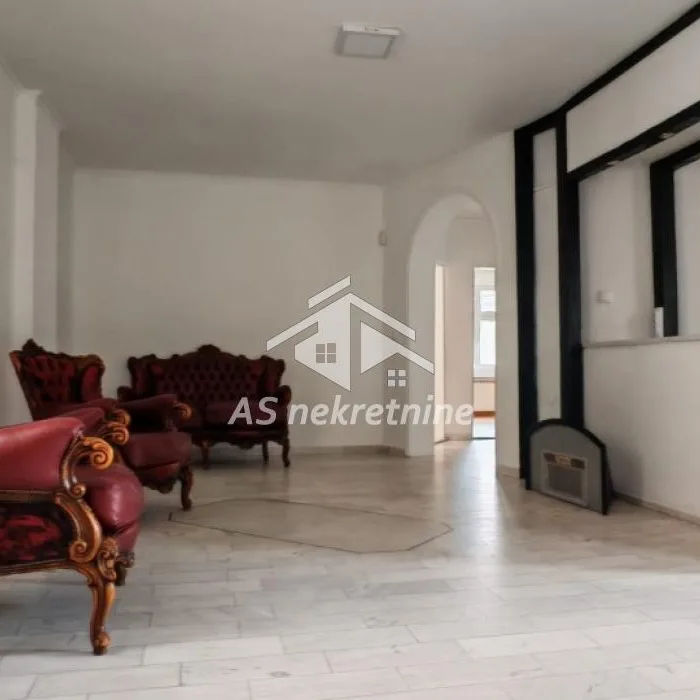Kuća Izdavanje Beograd Neimar 260 m2