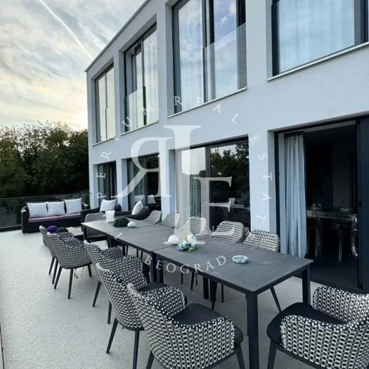 Kuća Prodaja Beograd Ralja 270 m2
