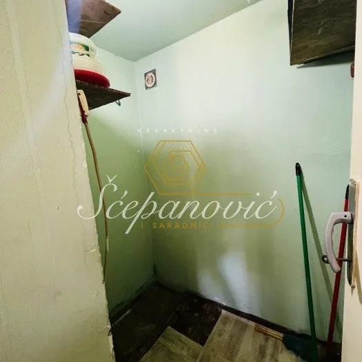 Lokal za izdavanje, Temerin – Centar, Temerin, 202m², 1.000 €/mes