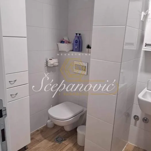 Četvorosoban stan na prodaju, Bulevar Patrijarha Pavla, Novi Sad, 83m², 174.300 €