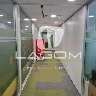 Lokal za izdavanje, Blok 67 – Belville, Beograd, 772m², 5. sprat, 14.300 €/mes