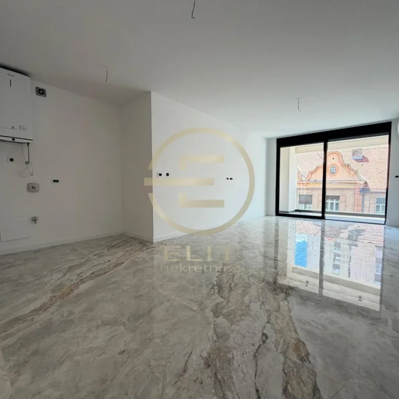 Stan Prodaja Novi Sad  100 m2