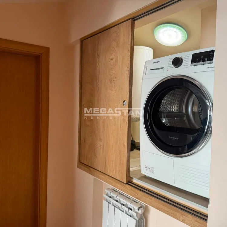 Stan Prodaja Beograd Đeram Pijaca 98 m2