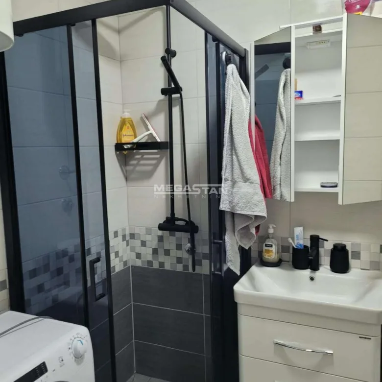 Jednoiposoban stan na prodaju, Filmski Grad, Beograd, 48m², 179.800 €