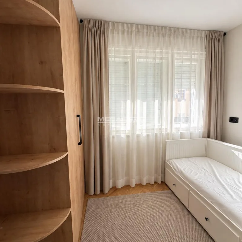 Stan Izdavanje Beograd Dorćol 67 m2