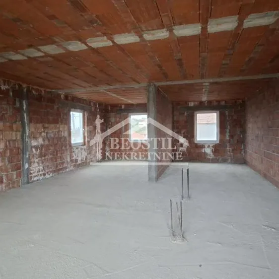 Kuća na prodaju, Veliki Mokri Lug, Beograd, 260m², 245.000 €